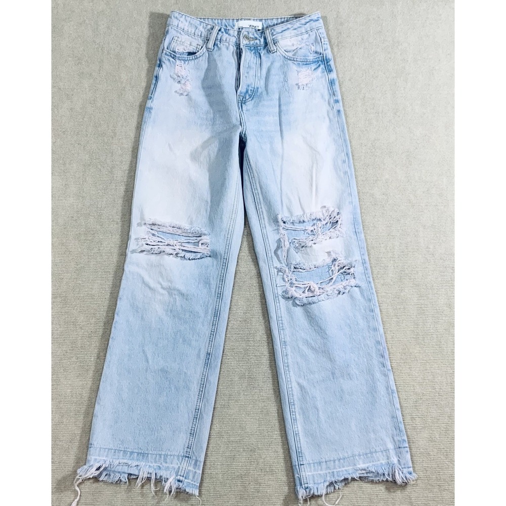Vervet Los Angeles Women's Light Wash Distressed Jeans, Size 25, Raw Hem